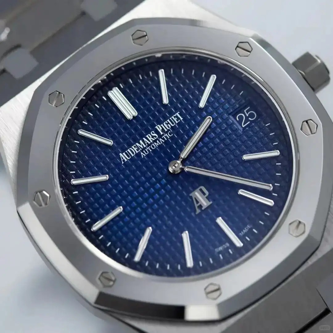 Audemars Piguet Royal Oak Jumbo Extra-Thin Blue 15202IP.OO.1240IP.01 - view 4