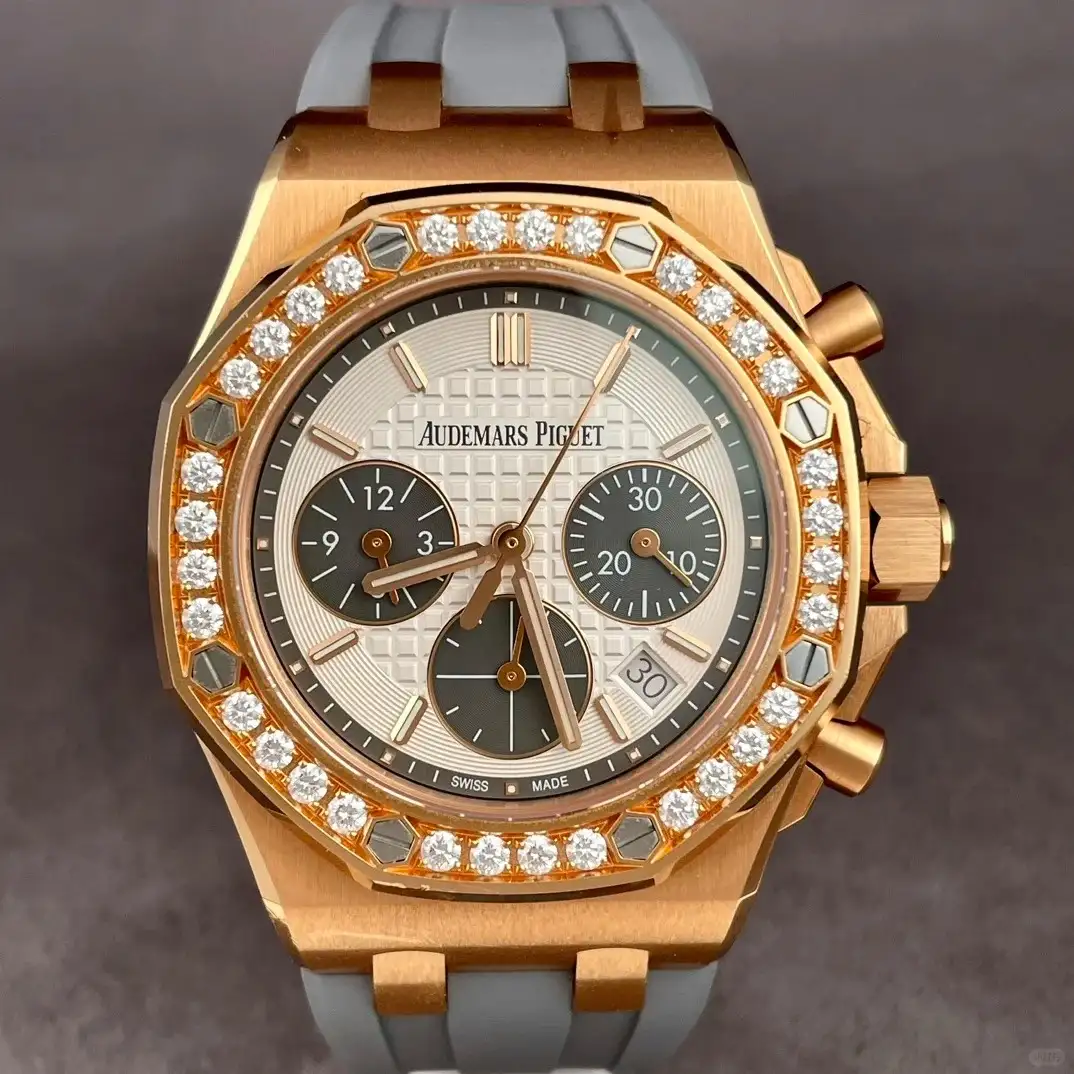 Audemars Piguet Royal Oak Offshore Selfwinding Chronograph Silver 26231OR.ZZ.D003CA.01 - view 3