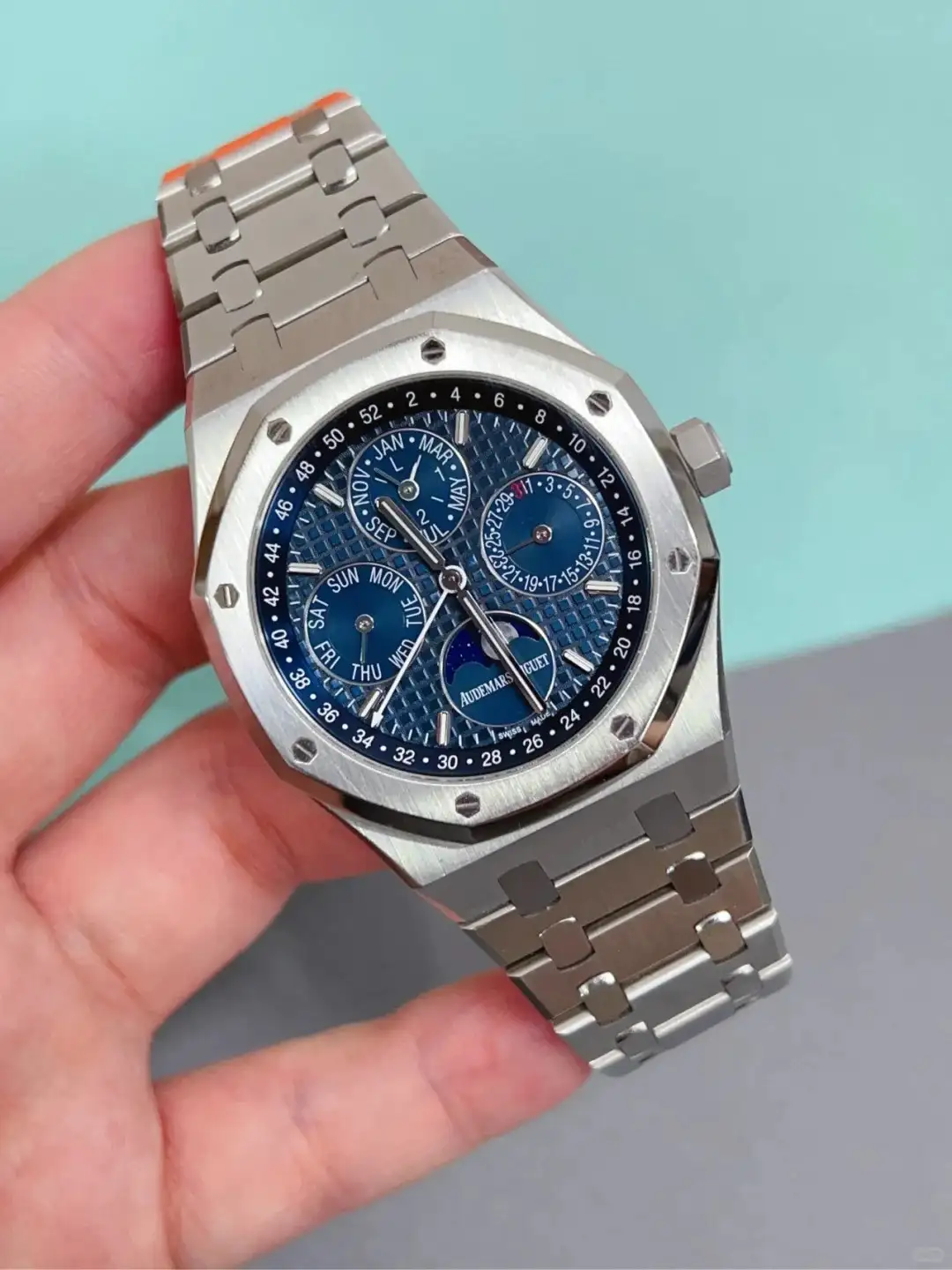 Audemars Piguet Royal Oak Perpetual Calendar Blue 26574ST.OO.1220ST.02 - view 5